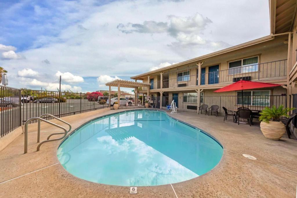 Best Western Hanford Inn Exterior foto